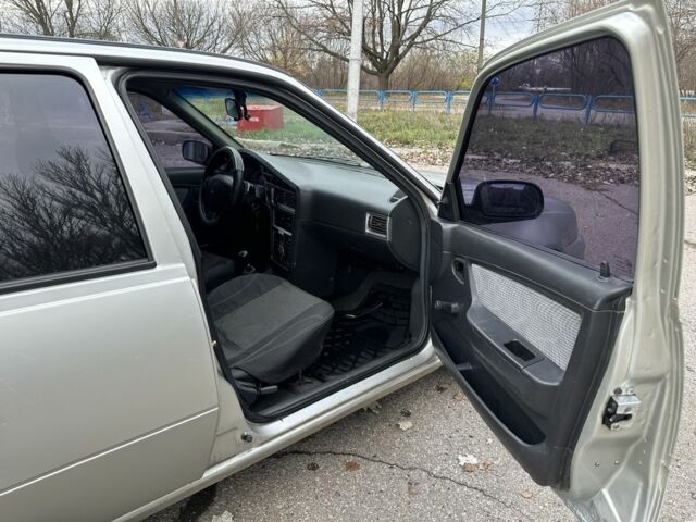 Сірий Деу Нексія, об'ємом двигуна 1.5 л та пробігом 199 тис. км за 1900 $, фото 10 на Automoto.ua