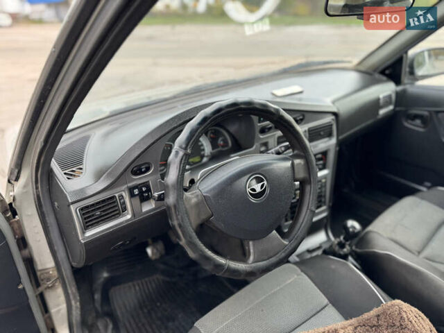 Деу Нексія 2008 у Верхнеднепровске на Automoto.ua Сірий Деу Нексія, об'ємом двигуна 1.5 л та пробігом 200 тис. км за 1700 $, фото 9 на Automoto.ua