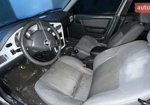 Сірий Деу Нексія, об'ємом двигуна 1.5 л та пробігом 200 тис. км за 1000 $, фото 3 на Automoto.ua