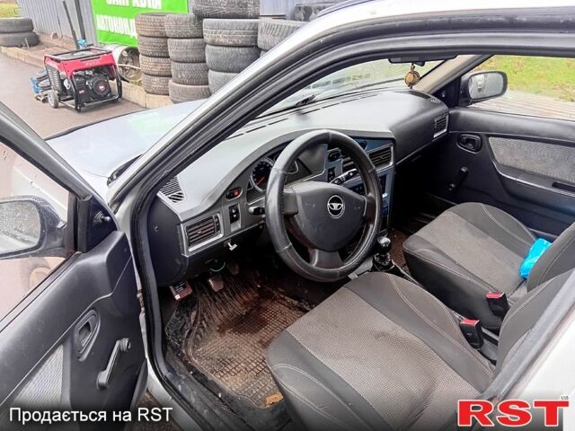 Серый Дэу Нексия, объемом двигателя 1.5 л и пробегом 217 тыс. км за 1880 $, фото 5 на Automoto.ua