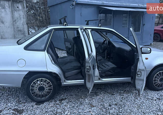 Сірий Деу Нексія, об'ємом двигуна 1.6 л та пробігом 144 тис. км за 1700 $, фото 9 на Automoto.ua