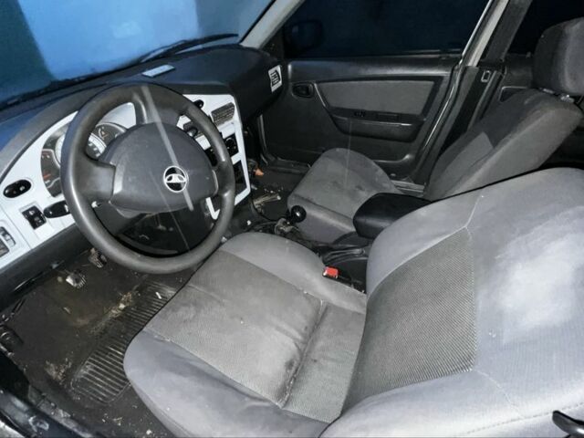 Сірий Деу Нексія, об'ємом двигуна 1.5 л та пробігом 200 тис. км за 1000 $, фото 4 на Automoto.ua