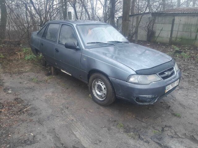 Серый Дэу Нексия, объемом двигателя 0 л и пробегом 200 тыс. км за 399 $, фото 6 на Automoto.ua