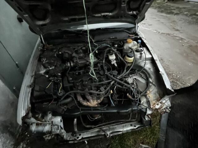 Сірий Деу Нексія, об'ємом двигуна 1.5 л та пробігом 200 тис. км за 1000 $, фото 3 на Automoto.ua