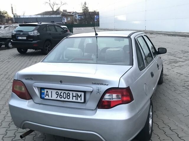 Серый Дэу Нексия, объемом двигателя 1.5 л и пробегом 500 тыс. км за 999 $, фото 1 на Automoto.ua