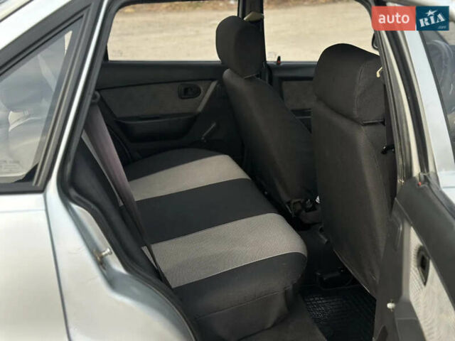 Сірий Деу Нексія, об'ємом двигуна 1.6 л та пробігом 106 тис. км за 2100 $, фото 5 на Automoto.ua