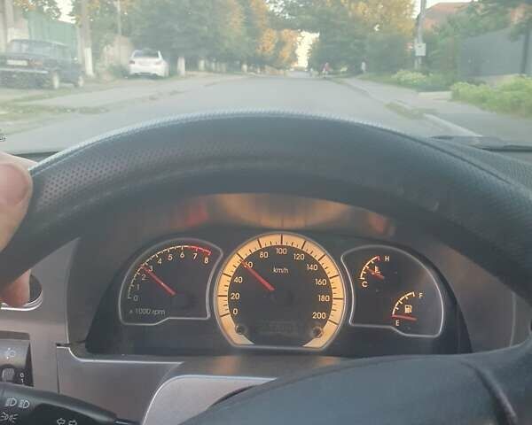 Сірий Деу Нексія, об'ємом двигуна 1.6 л та пробігом 260 тис. км за 1350 $, фото 3 на Automoto.ua