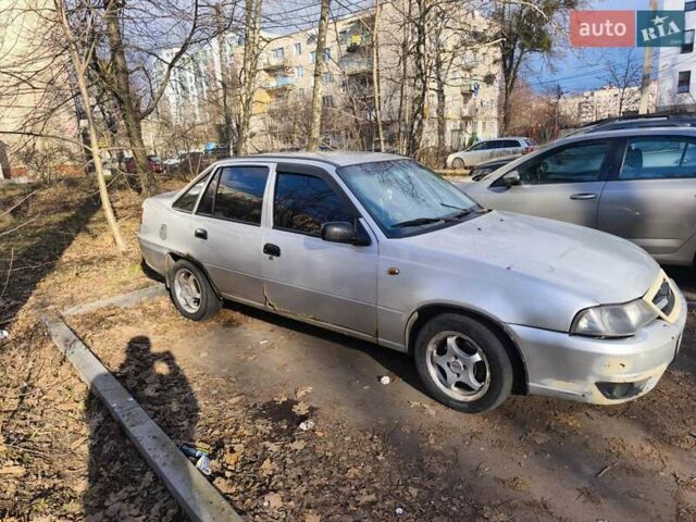 Серый Дэу Нексия, объемом двигателя 1.6 л и пробегом 265 тыс. км за 1100 $, фото 1 на Automoto.ua