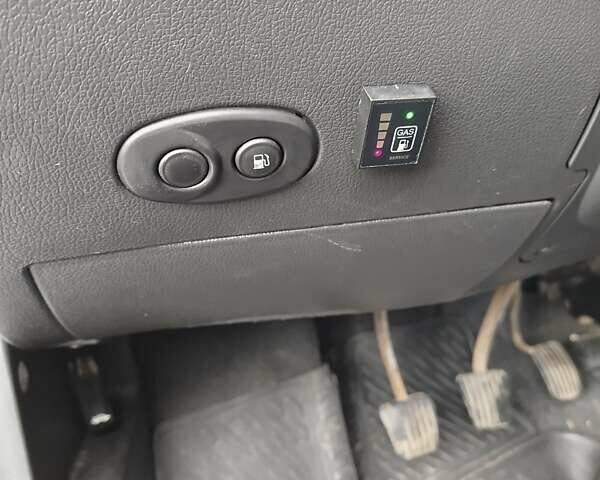 Серый Дэу Нексия, объемом двигателя 1.6 л и пробегом 147 тыс. км за 2000 $, фото 8 на Automoto.ua