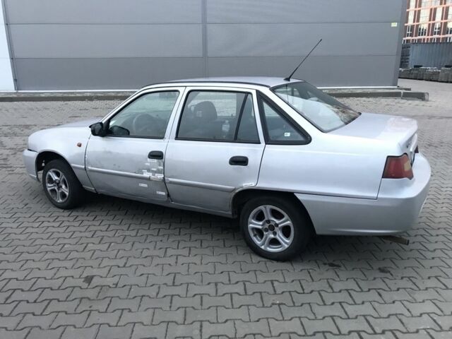 Серый Дэу Нексия, объемом двигателя 1.5 л и пробегом 500 тыс. км за 999 $, фото 3 на Automoto.ua