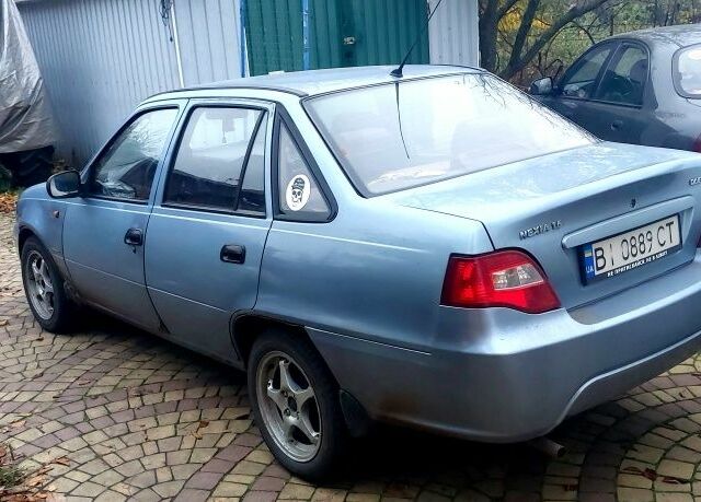 Серый Дэу Нексия, объемом двигателя 1.6 л и пробегом 192 тыс. км за 1999 $, фото 1 на Automoto.ua