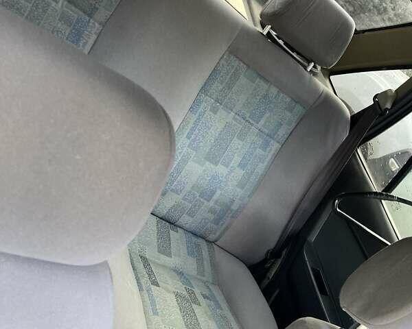 Серый Дэу Нексия, объемом двигателя 1.5 л и пробегом 203 тыс. км за 2000 $, фото 4 на Automoto.ua