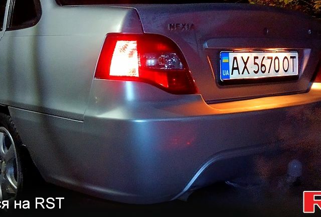 Сірий Деу Нексія, об'ємом двигуна 1.5 л та пробігом 227 тис. км за 2000 $, фото 9 на Automoto.ua