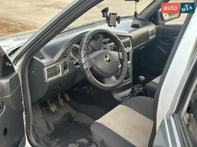 Сірий Деу Нексія, об'ємом двигуна 1.6 л та пробігом 106 тис. км за 2100 $, фото 10 на Automoto.ua