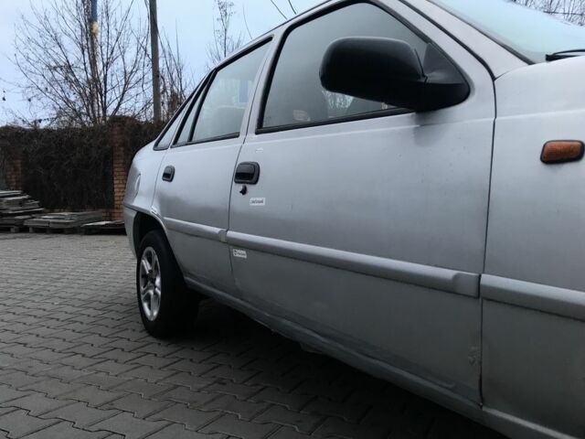 Серый Дэу Нексия, объемом двигателя 1.5 л и пробегом 500 тыс. км за 999 $, фото 12 на Automoto.ua