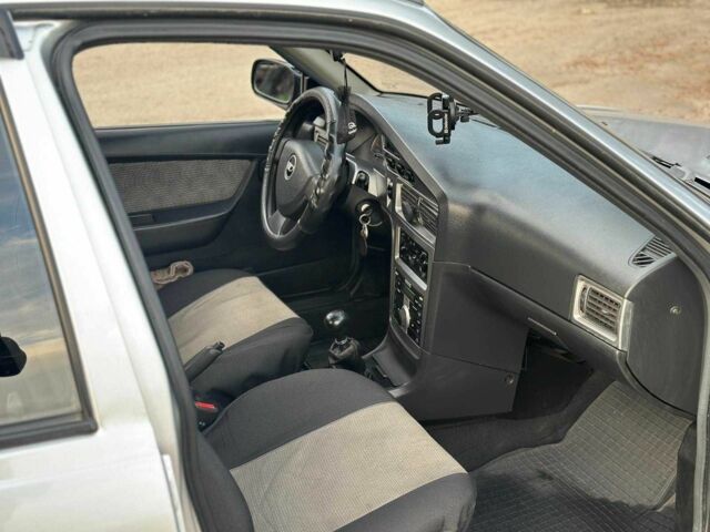 Серый Дэу Нексия, объемом двигателя 1.6 л и пробегом 106 тыс. км за 2900 $, фото 15 на Automoto.ua