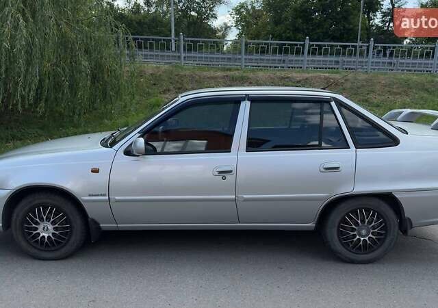 Сірий Деу Нексія, об'ємом двигуна 1.6 л та пробігом 27 тис. км за 4200 $, фото 6 на Automoto.ua