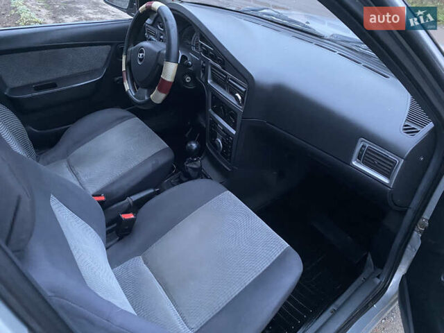 Серый Дэу Нексия, объемом двигателя 1.5 л и пробегом 195 тыс. км за 1750 $, фото 9 на Automoto.ua