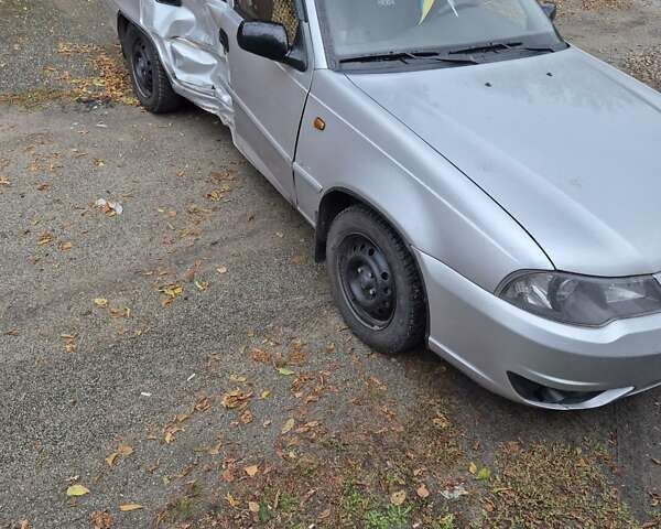 Сірий Деу Нексія, об'ємом двигуна 1.6 л та пробігом 82 тис. км за 1800 $, фото 5 на Automoto.ua