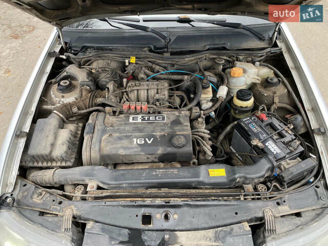 Сірий Деу Нексія, об'ємом двигуна 1.6 л та пробігом 212 тис. км за 1500 $, фото 12 на Automoto.ua