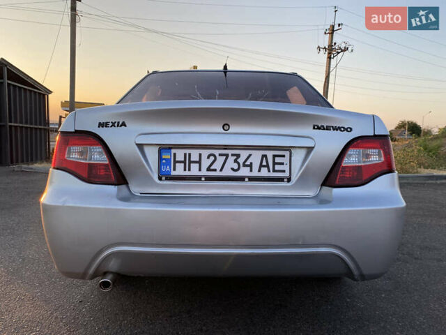 Серый Дэу Нексия, объемом двигателя 1.5 л и пробегом 210 тыс. км за 2540 $, фото 5 на Automoto.ua