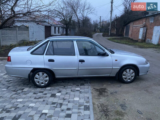 Серый Дэу Нексия, объемом двигателя 1.5 л и пробегом 195 тыс. км за 1750 $, фото 2 на Automoto.ua