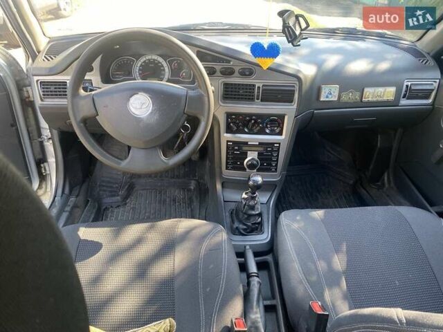 Серый Дэу Нексия, объемом двигателя 1.5 л и пробегом 159 тыс. км за 2500 $, фото 2 на Automoto.ua