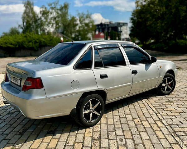 Серый Дэу Нексия, объемом двигателя 1.6 л и пробегом 203 тыс. км за 2350 $, фото 6 на Automoto.ua