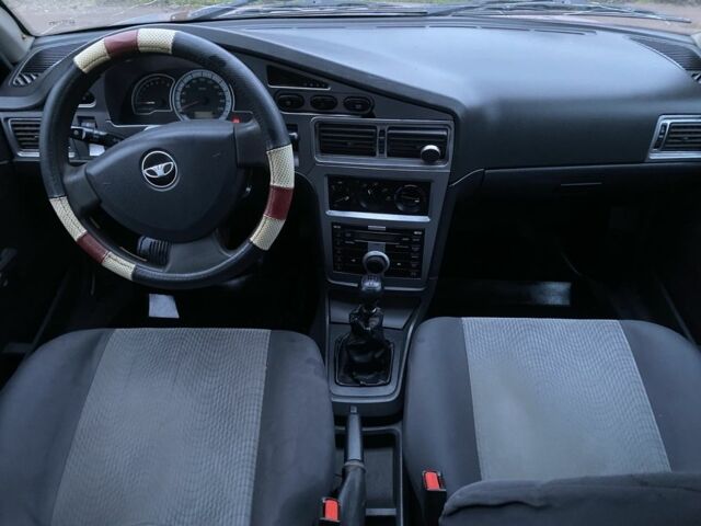 Серый Дэу Нексия, объемом двигателя 1.5 л и пробегом 195 тыс. км за 1750 $, фото 10 на Automoto.ua