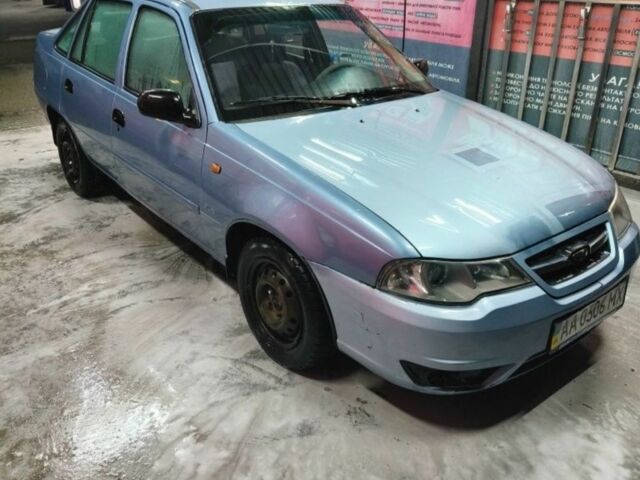 Сірий Деу Нексія, об'ємом двигуна 1.6 л та пробігом 332 тис. км за 1999 $, фото 1 на Automoto.ua
