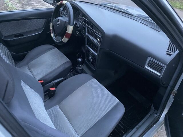 Серый Дэу Нексия, объемом двигателя 1.5 л и пробегом 195 тыс. км за 1750 $, фото 9 на Automoto.ua