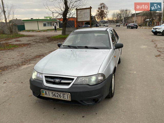 Сірий Деу Нексія, об'ємом двигуна 1.6 л та пробігом 212 тис. км за 1500 $, фото 1 на Automoto.ua