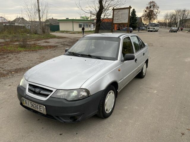 Серый Дэу Нексия, объемом двигателя 1.6 л и пробегом 260 тыс. км за 1500 $, фото 7 на Automoto.ua