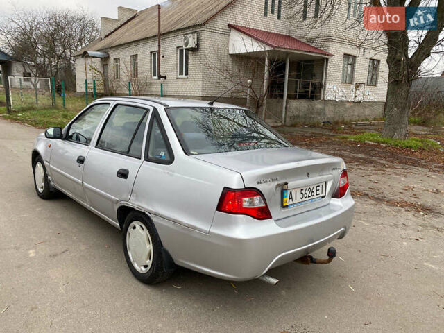 Сірий Деу Нексія, об'ємом двигуна 1.6 л та пробігом 212 тис. км за 1500 $, фото 8 на Automoto.ua