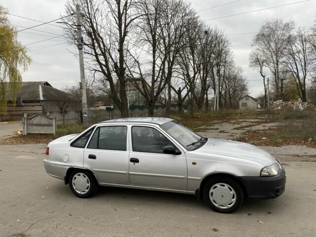 Серый Дэу Нексия, объемом двигателя 1.6 л и пробегом 260 тыс. км за 1500 $, фото 3 на Automoto.ua