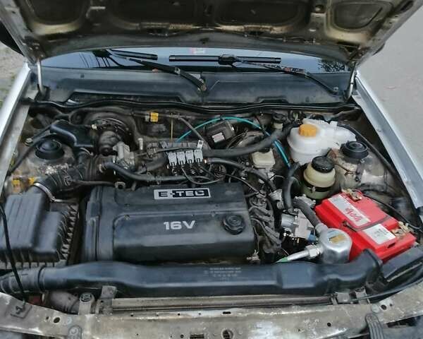 Дэу Нексия 2012 в Киеве на Automoto.ua Серый Дэу Нексия, объемом двигателя 1.6 л и пробегом 97 тыс. км за 4000 $, фото 6 на Automoto.ua