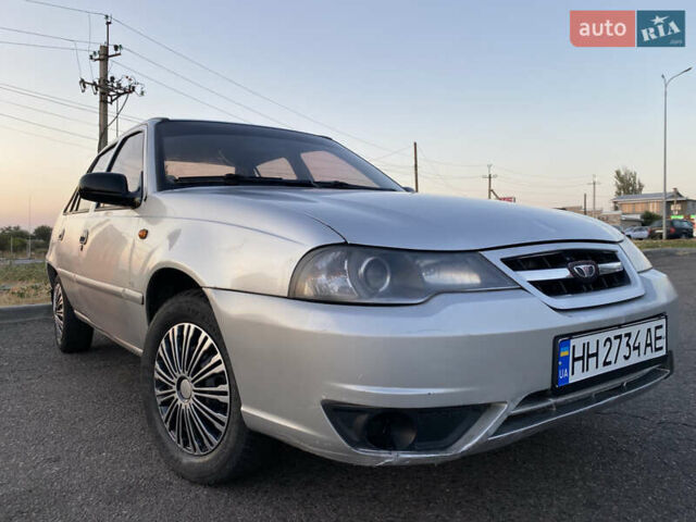 Серый Дэу Нексия, объемом двигателя 1.5 л и пробегом 210 тыс. км за 2540 $, фото 2 на Automoto.ua