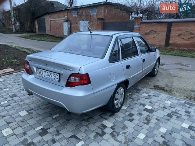 Серый Дэу Нексия, объемом двигателя 1.5 л и пробегом 195 тыс. км за 1750 $, фото 4 на Automoto.ua