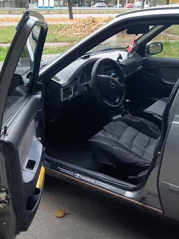 Серый Дэу Нексия, объемом двигателя 1.5 л и пробегом 183 тыс. км за 2000 $, фото 5 на Automoto.ua