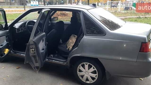 Серый Дэу Нексия, объемом двигателя 1.5 л и пробегом 183 тыс. км за 2000 $, фото 14 на Automoto.ua