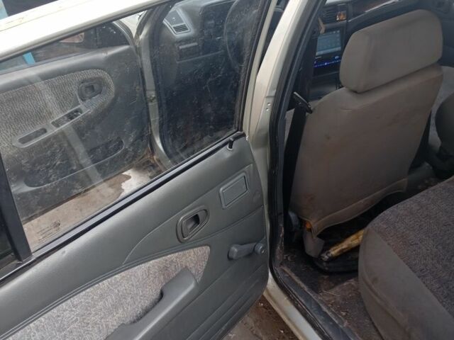 Сірий Деу Нексія, об'ємом двигуна 1.6 л та пробігом 200 тис. км за 949 $, фото 6 на Automoto.ua