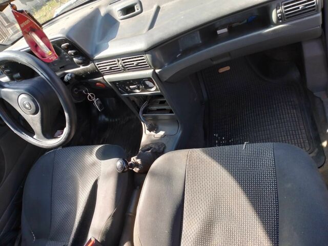 Синий Дэу Нексия, объемом двигателя 1.5 л и пробегом 400 тыс. км за 1050 $, фото 2 на Automoto.ua