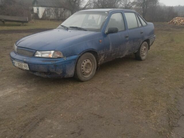 Синий Дэу Нексия, объемом двигателя 1.5 л и пробегом 2 тыс. км за 498 $, фото 3 на Automoto.ua