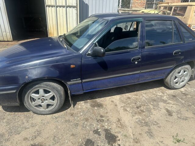 Синий Дэу Нексия, объемом двигателя 1.5 л и пробегом 300 тыс. км за 65000 $, фото 1 на Automoto.ua
