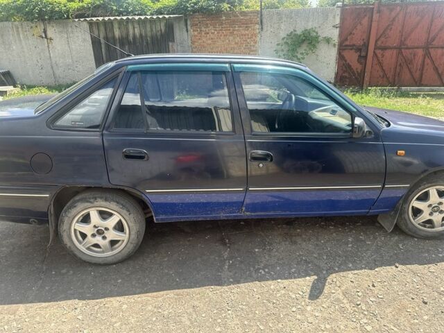 Синий Дэу Нексия, объемом двигателя 1.5 л и пробегом 300 тыс. км за 1547 $, фото 2 на Automoto.ua