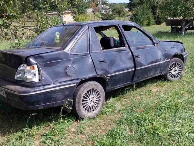 Синий Дэу Нексия, объемом двигателя 1.5 л и пробегом 130 тыс. км за 650 $, фото 1 на Automoto.ua