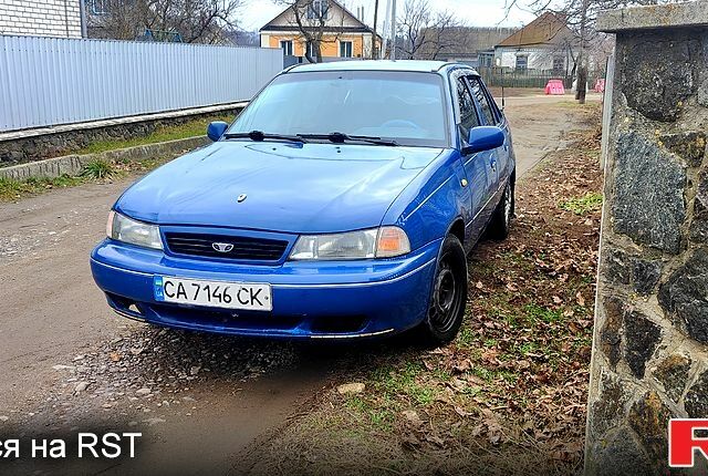 Синий Дэу Нексия, объемом двигателя 1.5 л и пробегом 400 тыс. км за 1500 $, фото 5 на Automoto.ua