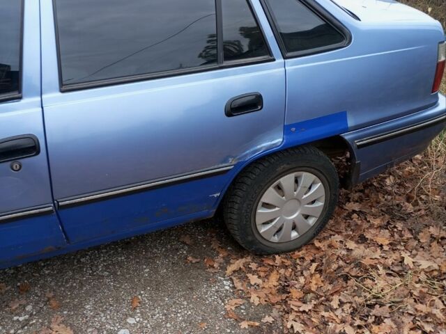 Синій Деу Нексія, об'ємом двигуна 0 л та пробігом 200 тис. км за 1200 $, фото 5 на Automoto.ua