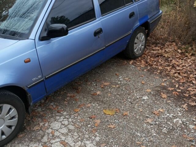 Синій Деу Нексія, об'ємом двигуна 0 л та пробігом 200 тис. км за 1200 $, фото 2 на Automoto.ua