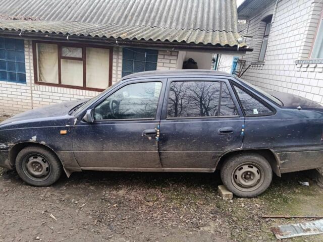 Синий Дэу Нексия, объемом двигателя 1.5 л и пробегом 100 тыс. км за 700 $, фото 1 на Automoto.ua